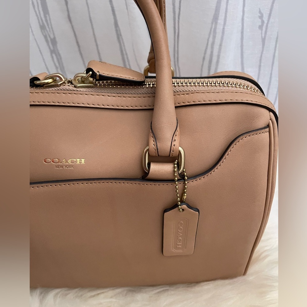 Coach Legacy Leather Bag - Picture 8 of 17